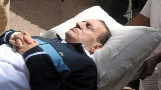 مبارك في العناية المركزة.. ونجله يطلب من متابعيه الدعاء له  صورة رقم 1