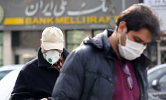 ارتفاع وفيات كورونا في إيران.. وطهران قد تلقى معاملة 