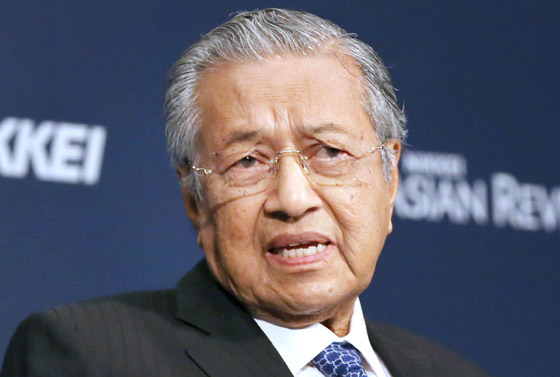 استقالة رئيس وزراء ماليزيا مهاتير محمد بعد محاولة شركائه إسقاط الحكومة صورة رقم 12