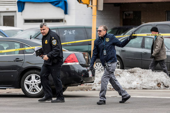مقتل 6 أشخاص في إطلاق نار بمصنع للخمور بولاية ويسكونسن الأمريكية صورة رقم 9