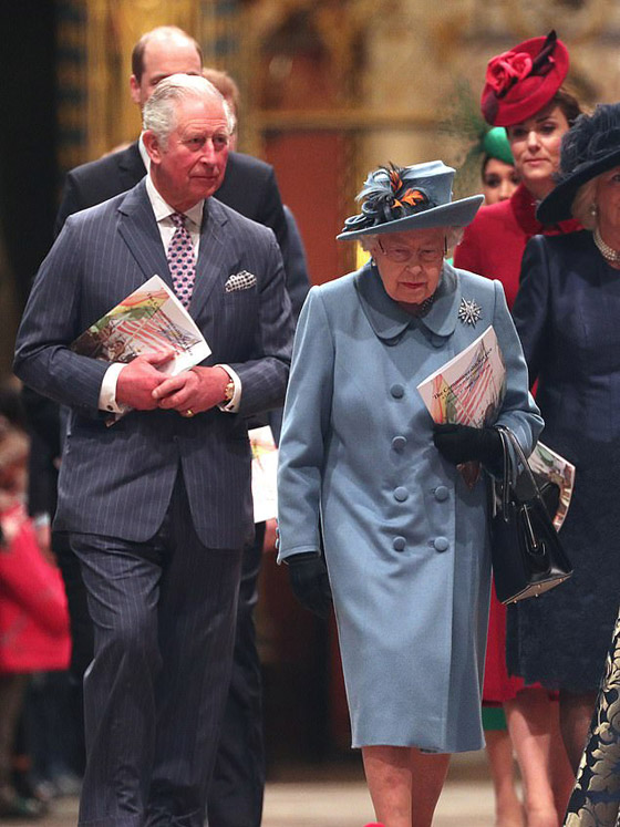 هذا آخر لقاء جمع الأمير تشارلز بالملكة قبل كشف اصابته بالكورونا صورة رقم 1