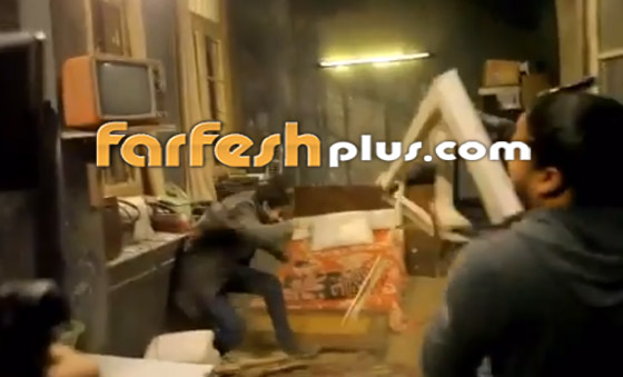 فيديو محمد رمضان يتخانق ويكسر كاميرا المصوّر أثناء تصوير مسلسل البرنس صورة رقم 2