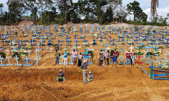 مئات التوابيت في مقبرة كورونا.. فيلم رعب في غابة برازيلية! صور صورة رقم 13