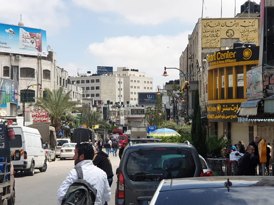 لا تباعد ولا كمامات بأسواق فلسطين.. فهل انتهى كورونا؟ صورة رقم 9