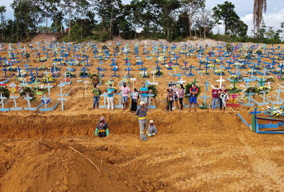 صفوف من المقابر المفتوحة.. البرازيل ثاني أكبر بؤرة كورونا! صورة رقم 8