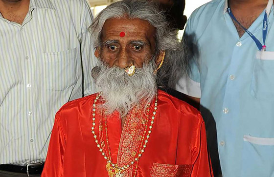 لم يأكل أو يشرب منذ سن الـ11.. وفاة يوغي هندي عن عمر 90 عاما! صورة رقم 3