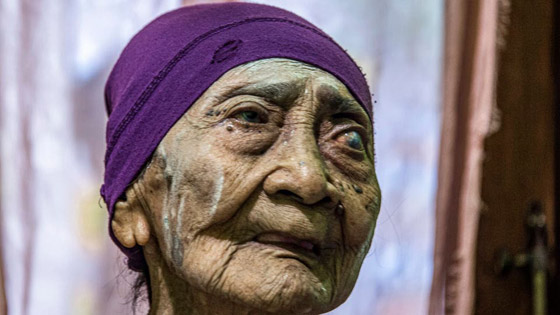 شفاء إندونيسية في سن الـ100 من كورونا.. و