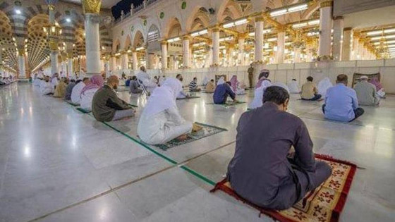 بالصور.. المسجد النبوي يستقبل المصلين 