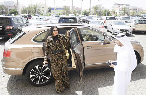  صور سيارات فارهة تملكها النجمة الاماراتية احلام صورة رقم 7
