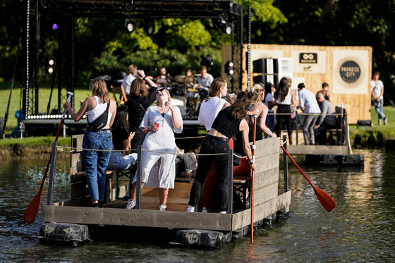 مهرجان بلجيكي يختار جمهوره بالقرعة.. والحفلات في قوارب صورة رقم 2