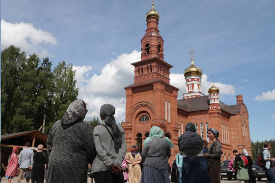 فيروس كورونا: الكنيسة الروسية تطرد كاهنا ينكر وجود الوباء صورة رقم 5