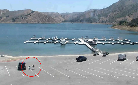 غرق ممثلة والعثور على طفلها لوحده في القارب وسط البحيرة صورة رقم 2