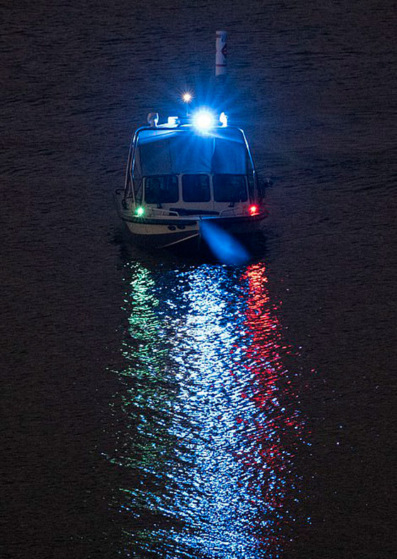 غرق ممثلة والعثور على طفلها لوحده في القارب وسط البحيرة صورة رقم 8