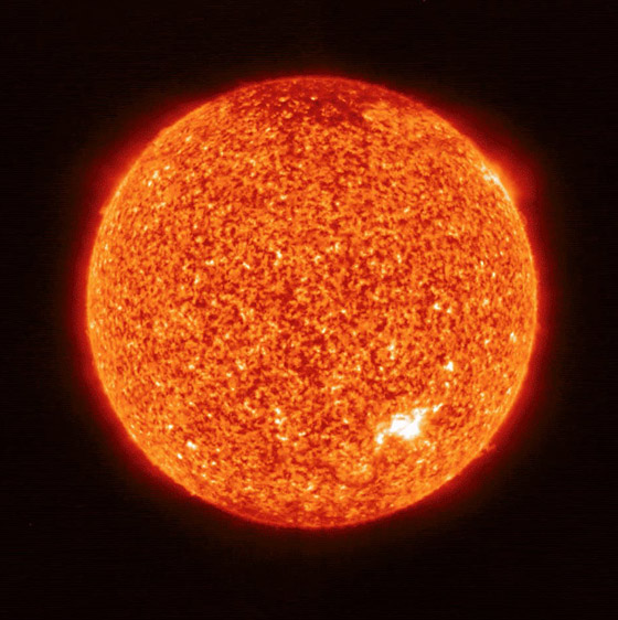 أقرب صور ملتقطة للشمس تكشف عن عمليات ثوران شمسية صغيرة صورة رقم 2