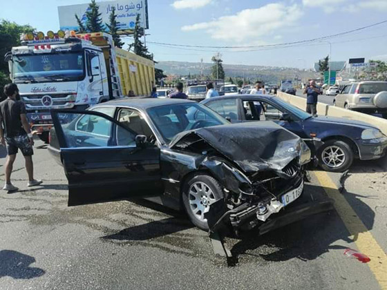 5 قتلى وجرحى بحادث سير مروع في لبنان بعد أن فقد سائق شاحنة سيطرته صورة رقم 14