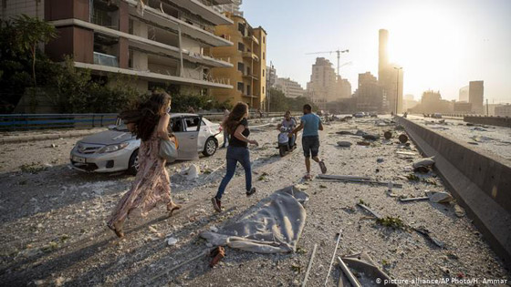 سحابة موت وأطلال وضحايا بالآلاف.. صور مروعة من انفجار بيروت صورة رقم 8