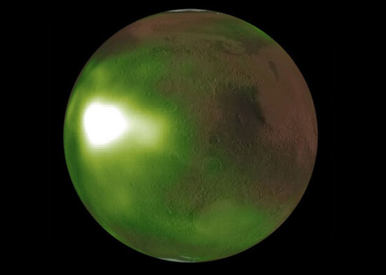فيديو وصور: مسبار فضائي يرصد توهج أخضر مخيف في كوكب المريخ! صورة رقم 3