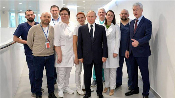 بماذا شعرت ابنة بوتين بعد تطعيمها بلقاح روسيا ضد كورونا صورة رقم 6