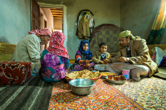 يخافون الجوع أكثر من كورونا.. ثلثا اليمنيين عاجزين عن شراء الطعام صورة رقم 6