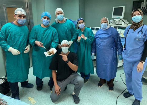 أطباء يستخرجون 6500 جنيه من معدة مواطن مصري! صور صورة رقم 4
