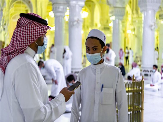 بالفيديو والصور.. المسجد الحرام يستقبل المصلين بعد 7 أشهر صورة رقم 3