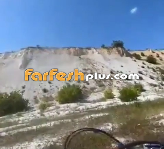 فيديو سقوط راكب دراجة نارية بعد محاولة صعود منحدر صخري والتحليق صورة رقم 1