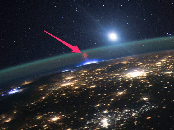 ناسا تنشر صورا مدهشة لكوكب المشتري.. وترصد أشباح الانفجارات! صورة رقم 2