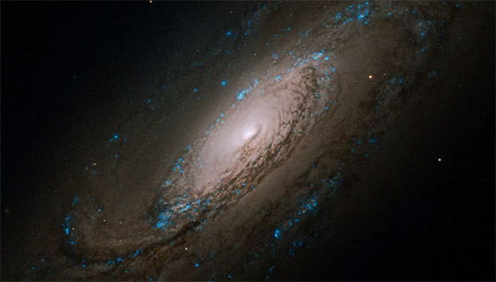 بمناسبة الذكرى الـ30 لتلسكوب هابل ناسا تنشر صورا نادرة للعالم الكوني صورة رقم 8