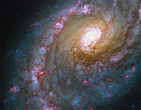 بمناسبة الذكرى الـ30 لتلسكوب هابل ناسا تنشر صورا نادرة للعالم الكوني صورة رقم 10