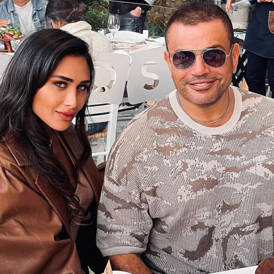 إنجي كيوان تنهي الجدل وتكشف حقيقة ارتباطها بعمرو دياب.. فيديو صورة رقم 2