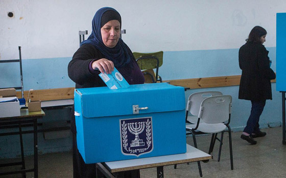 الإسرائيليون يدلون بأصواتهم في الانتخابات العامة صورة رقم 2