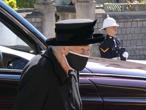 شاهد.. مراسم تشييع الأمير فيليب بحضور ملكة بريطانيا صورة رقم 1