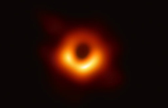 التقاط أول صورة لثقب أسود يعبد الطريق لفك اللغز المحير! صورة رقم 3