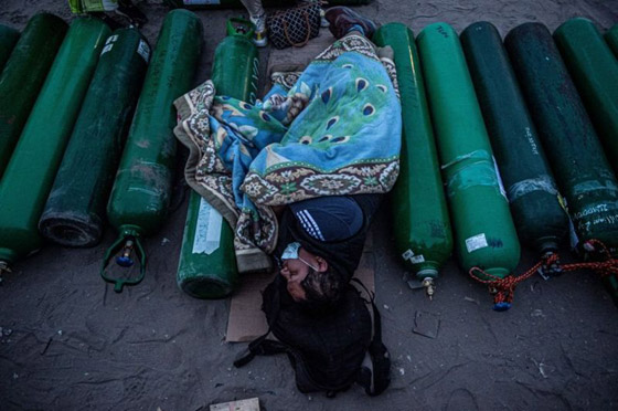 فيروس كورونا: نساء يستقبلن رمضان رغم الوباء، والأكسجين في السوق السوداء صورة رقم 5