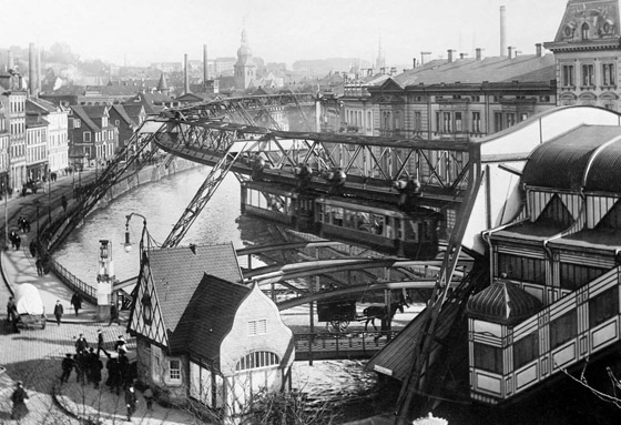 عام 1901.. شيّدت ألمانيا أول قطار طائر معلّق في العالم صورة رقم 5