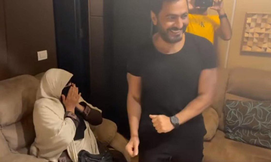 فيديو: تامر حسني يفاجئ فتاة تحارب السرطان ويحقق حلمها بـ