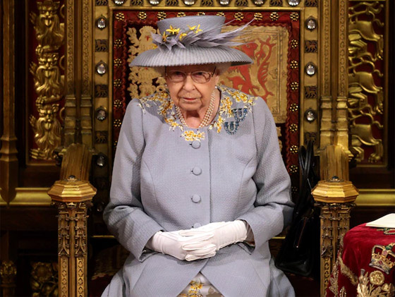 الملكة إليزابيث البريطانية ستتنحى عن العرش في هاتين الحالتين فقط! صورة رقم 1