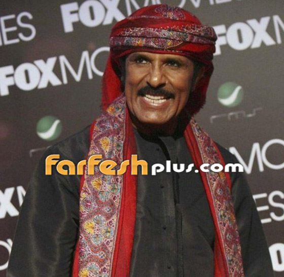 فيديو: فتاة منتقبة تهجم على عبدالله بالخير على المسرح وتقفز عليه لتقبيله.. ما الحقيقة؟ صورة رقم 10
