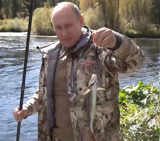 ردا على شائعات إصابته بمرض خطير.. بوتين يستعرض عضلاته برحلة صيد صورة رقم 11