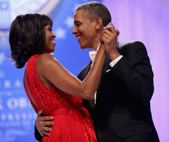 أوباما يكشف عن نصيحة غريبة لزوجته.. طالبته بمرافقة مغني لأنه مضطرب صورة رقم 20