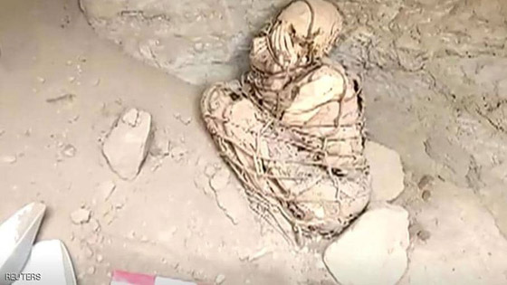 العثور على مومياء مرعبة عمرها مئات السنين في بيرو صورة رقم 1