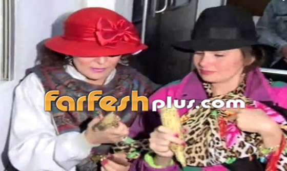 فيديو نادر: سهير البابلي ويسرا متنكرتان بقبعات ونظارات شمسية وتأكلان الذرة بالمترو صورة رقم 1