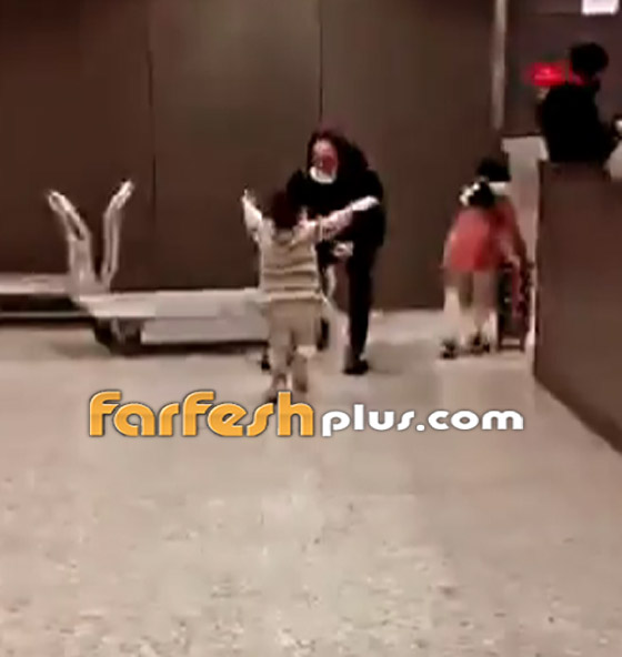 فيديو مؤثر: ابن قصي خولي يهرع لوالده راكضا في المطار ويحتضنه صارخا (أبي!) صورة رقم 4