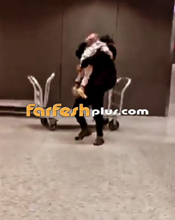 فيديو مؤثر: ابن قصي خولي يهرع لوالده راكضا في المطار ويحتضنه صارخا (أبي!) صورة رقم 5