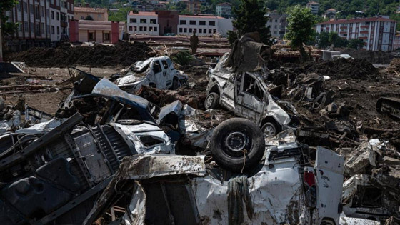 بالصور.. سيول تدمر بلدات تركية وتقتل العشرات صورة رقم 8