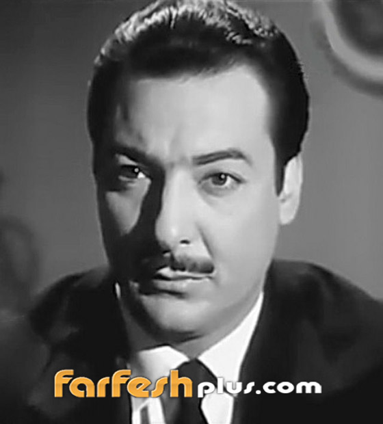 صورة نادرة لـ رشدي أباظة بالجلابية والمصحف: علامات الشيب ظاهرة على شعره صورة رقم 3
