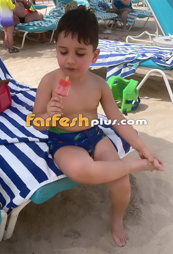 صور ابن سيرين عبد النور بالمايوه والآيس كريم على شاطئ البحر! صورة رقم 6