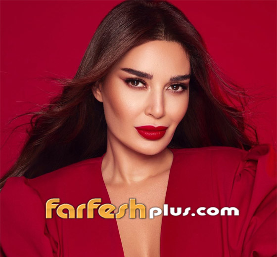 صور ابن سيرين عبد النور بالمايوه والآيس كريم على شاطئ البحر! صورة رقم 10