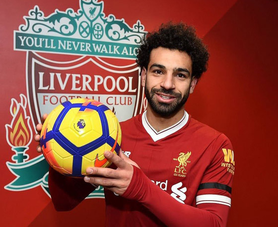 صور محمد صلاح يحتفل بالكريسماس مع عائلته وينشر صور بناته أمام شجرة الميلاد صورة رقم 3 صور محمد صلاح يحتفل بالكريسماس مع عائلته وينشر صور بناته أمام شجرة الميلاد صورة رقم 3