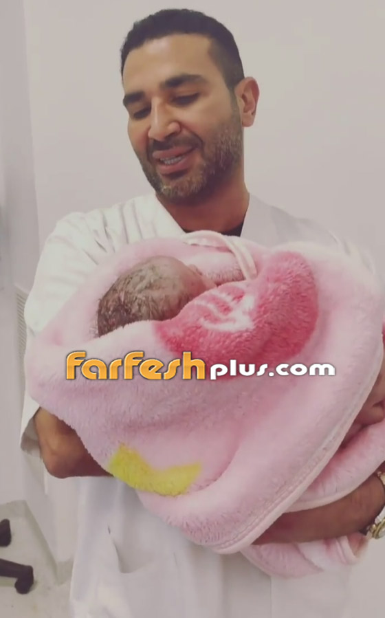 فيديو: أحمد سعد يرزق بطفلته الأولى 